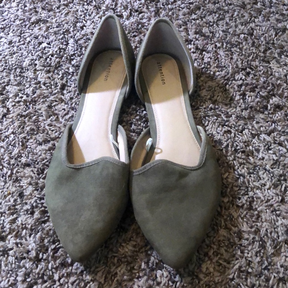 Cut out green microfiber flats